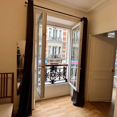 Charming Nest Near Montmartre 18th